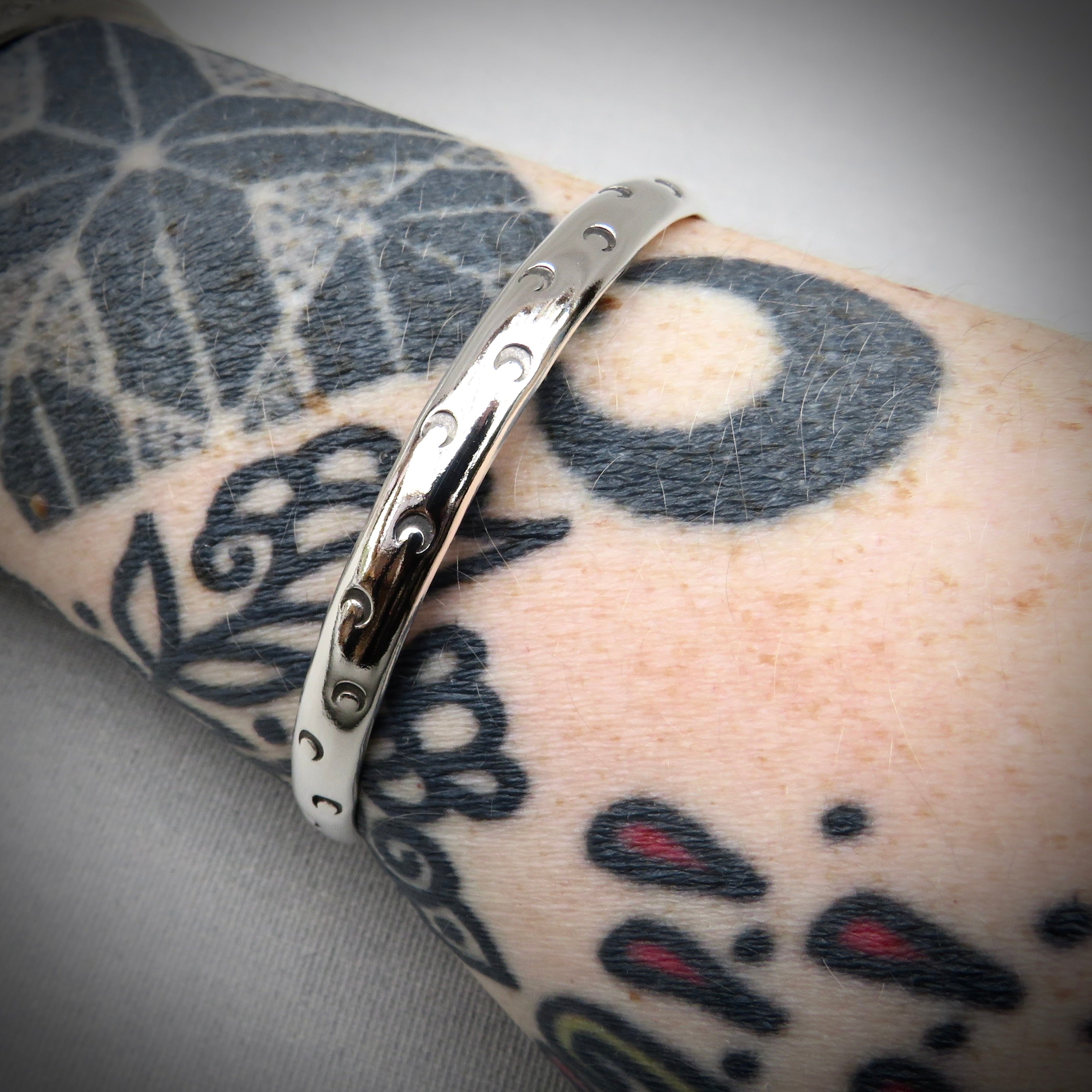 Title: Selene Bangle | Sterling Silver Moon Bangle